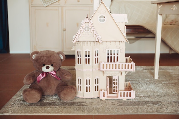 domek dla lalek drewniany mebelki 70cm szary