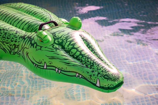 generator baniek piany zabawka do kapieli krokodyl