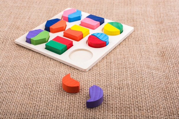 kostka elastyczna sensoryczna ukladanka sorter ksztaltow zabawka wtykana prostok