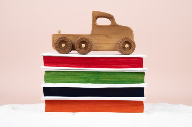 ksiazeczka magnetyczna ukladanka puzzle z magnesem srodki transportu