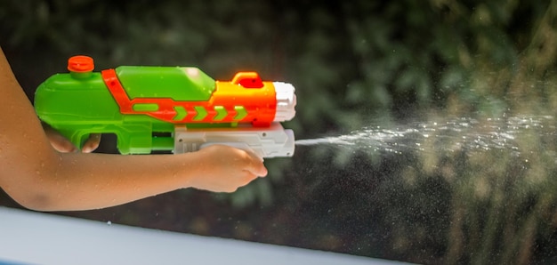 pistolet na wode wyrzutnia wodna 400ml zielony