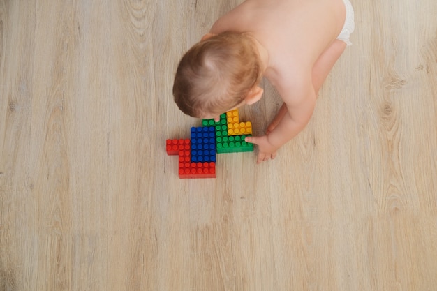 puzzle drewniane warstwowe budowa ciala montessori chlopiec