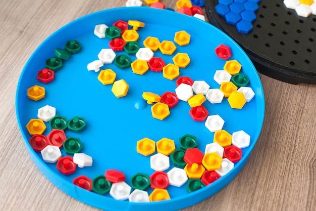 ukladanka edukacyjna mozaika z kulek koraliki montessori 77 elementow