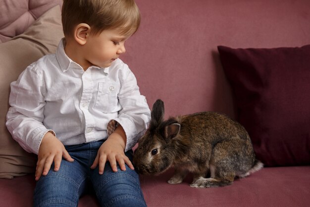 Jak zająć dziecko w domu podczas deszczowego dnia?