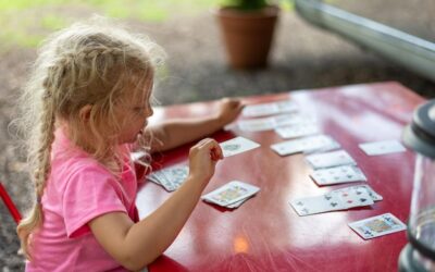 Jaka gra dla 8 latki sprawdzi się podczas rodzinnych wieczorów?