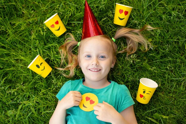 Jakie zabawy dla 6 latka sprawdzą się w domu i na świeżym powietrzu?