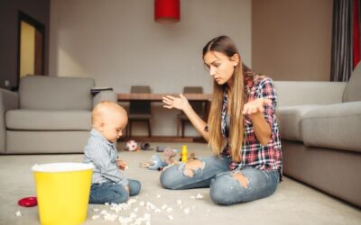 W co się bawić z małym dzieckiem, gdy brakuje pomysłów?