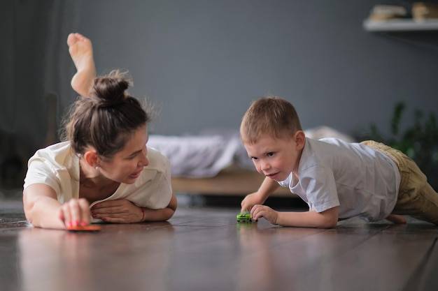 Co robić z trzyletnim dzieckiem w domu i na świeżym powietrzu?