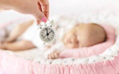 Dlaczego noworodek budzi się co chwilę?