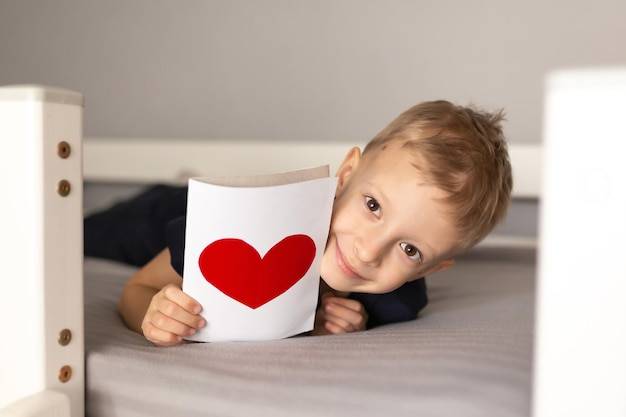 Jak uśpić dziecko w dzień bez stresu?