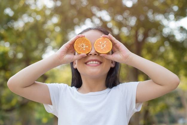 Co dawać dziecku na odporność w sezonie przeziębień?