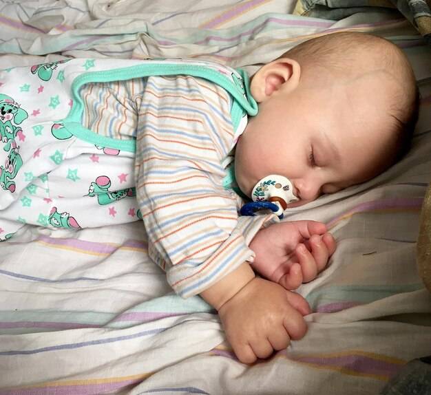 Jak usypiać czteromiesięczne dziecko, gdy nie chce spać?